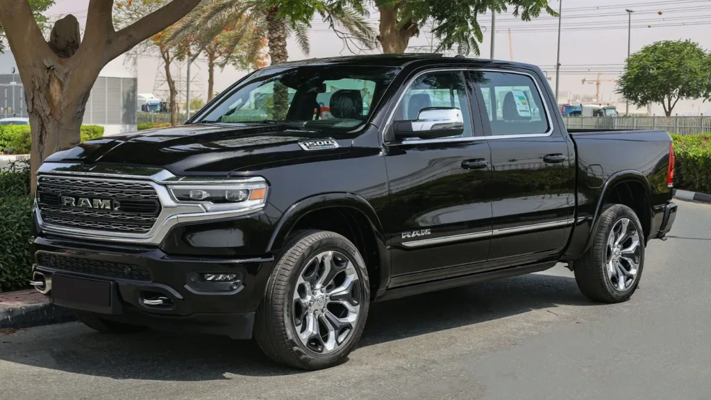 2023 RAM 1500 Limited Crew Cab 4x4 5.7L_01