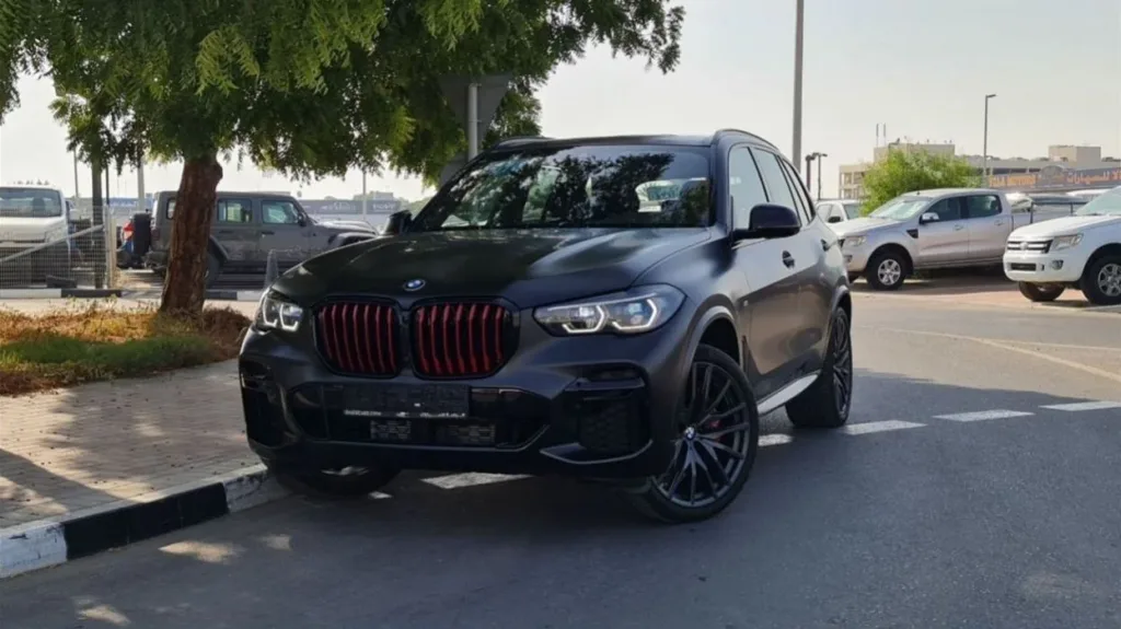2022 BMW X5 40i Black Matte Vermillion Edition_01