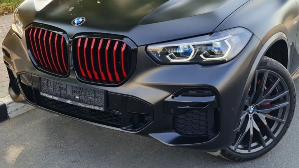 2022 BMW X5 40i Black Matte Vermillion-Edition_03