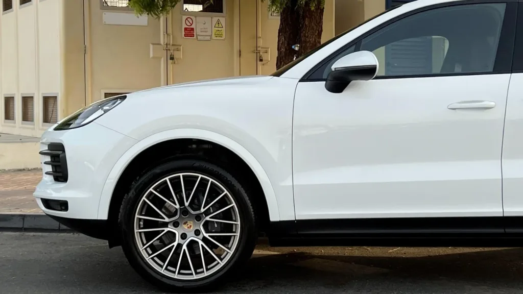 2023 Porsche Cayenne Coupe Platinum Edition 05