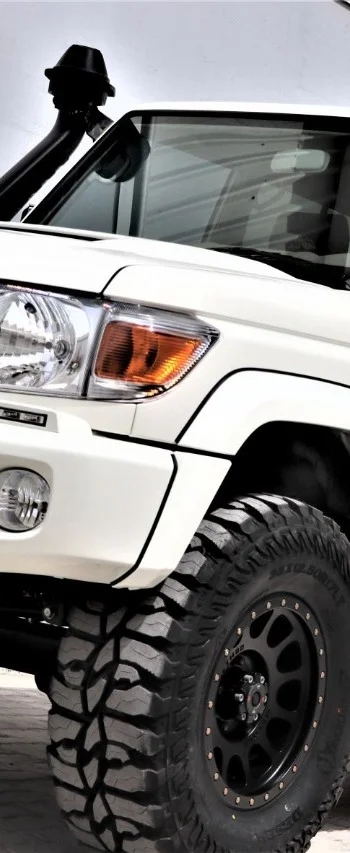 022 2023 Black Mountain LC79 6X6 4.5l V8 turbo diesel 02 B