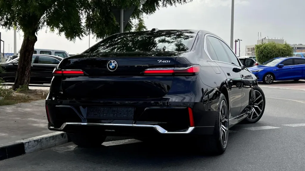 2023 BMW 740i 05