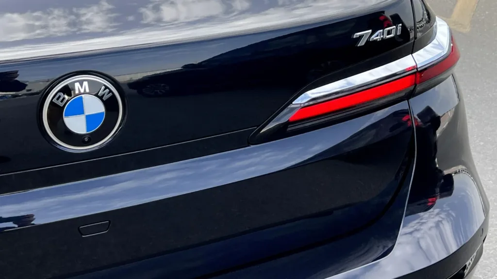 2023 BMW 740i 07