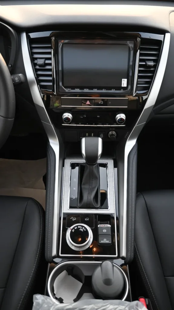 MITSUBISHI PAJERO SPORTS 2.4L DIESEL 4WD GLS 06