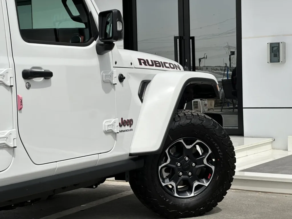 Jeep Wrangler Rubicon White 4 Doors 2.0L 2023 05