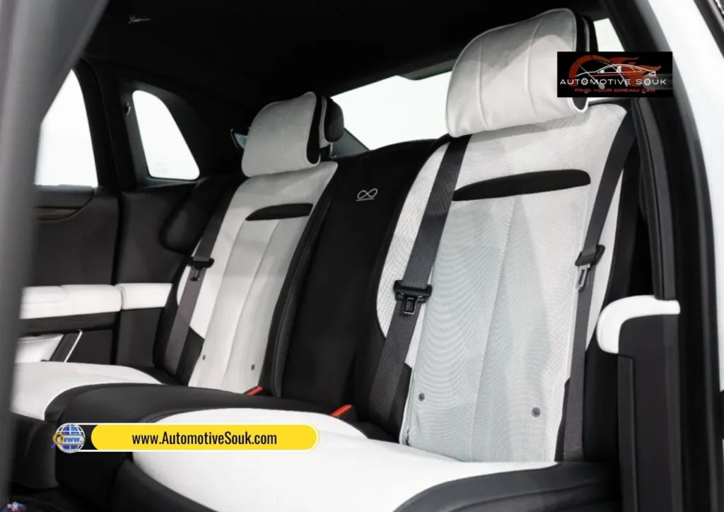 2022 Rolls Royce Black Badge Ghost RoW 019